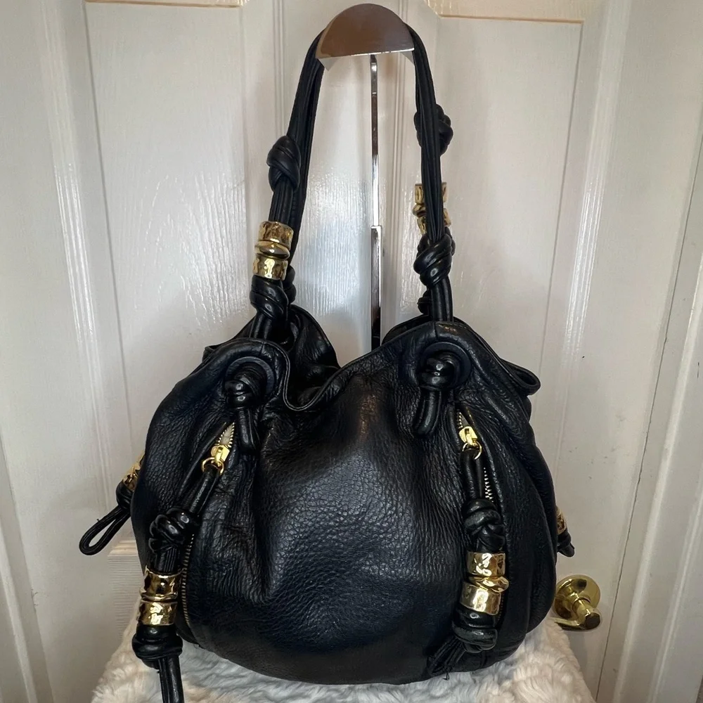 MICHAEL KORS BLACK ROSLYN LEATHER
SHOULDER BAG “THE ROSLYN” - Picture 2 of 16